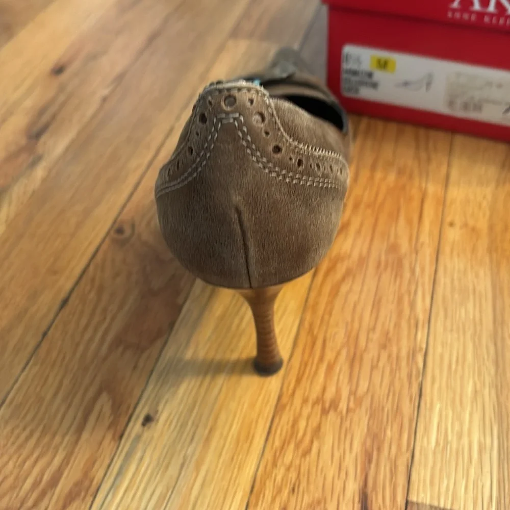 Bronze Pumps